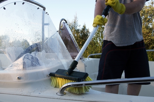 cleaning the exterior of a boat
